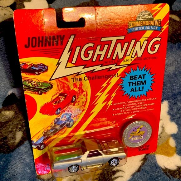 Johnny Lightning - Picture 3 of 3